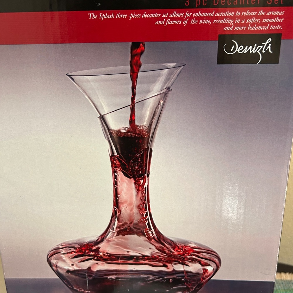 Denizli Elegant 3pc wine decanter NIB